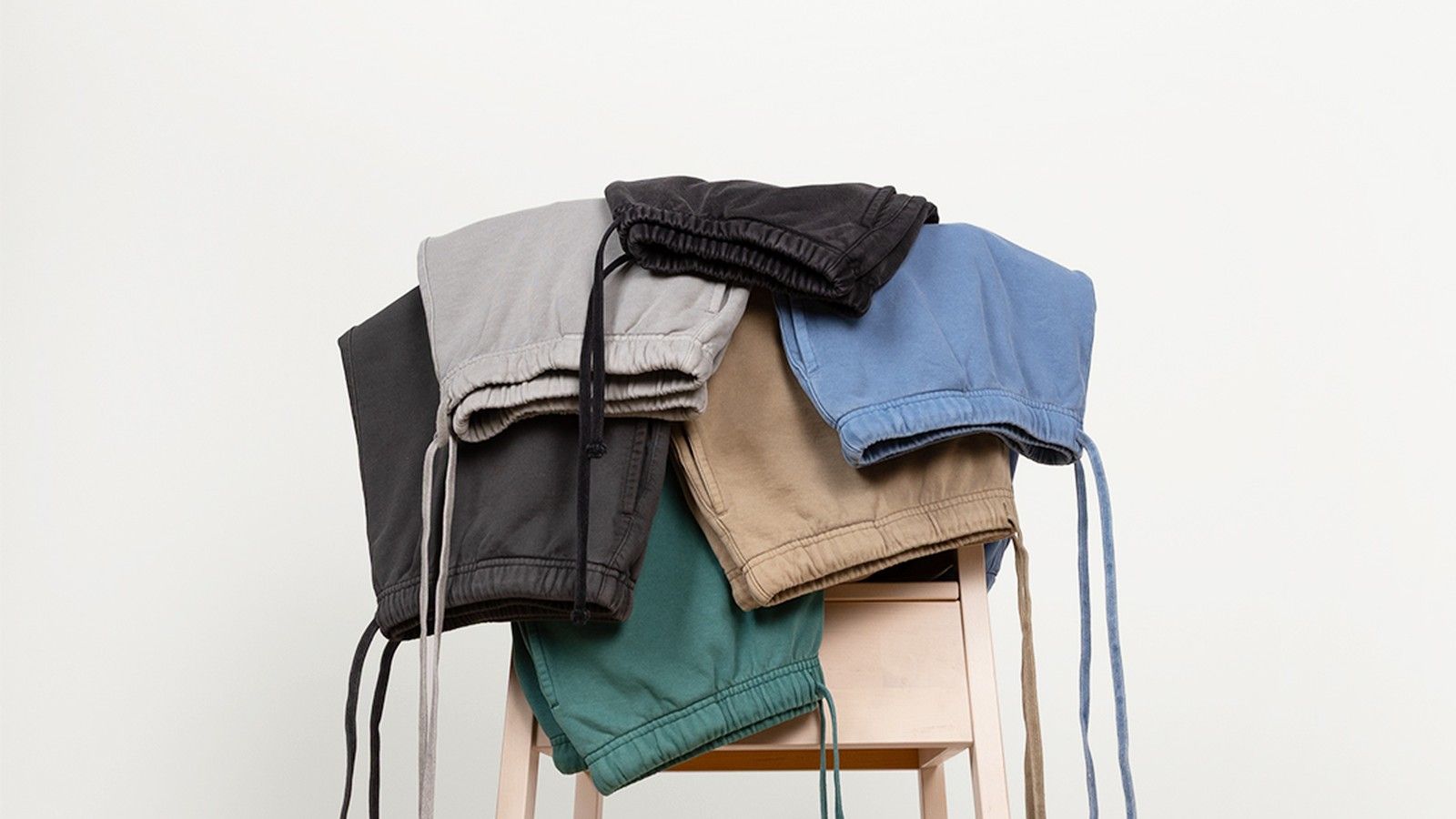 Cotton shrinkage wash test for apparel brands, before-and-after comparison