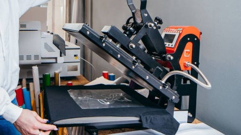 Printing T-Shirts with a Heat Press: Step-by-Step Pro Manual