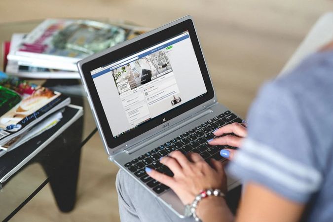 Side Hustles for College Students: Flexible Ways to Earn